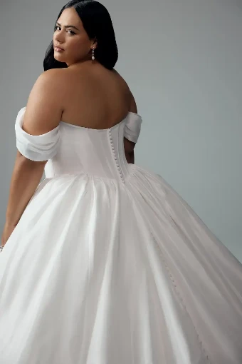 Kirby By Sophia Tolli Price Range: $1889.00-$4999.00 $4 Ivory thumbnail