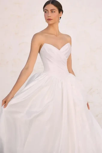 Kirby By Sophia Tolli Price Range: $1889.00-$4999.00 $2 Ivory thumbnail