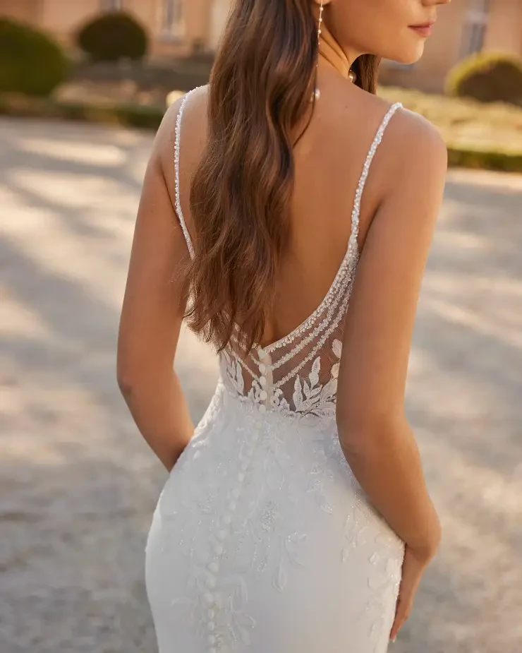 VIRIAN By Rosa Clara Price Range: $2999.99 - $7750.00 #3 default Natural picture