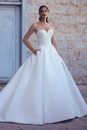 Elli By Sophia Tolli Price Range: $1889.00-$4999.00 $0 default Ivory thumbnail