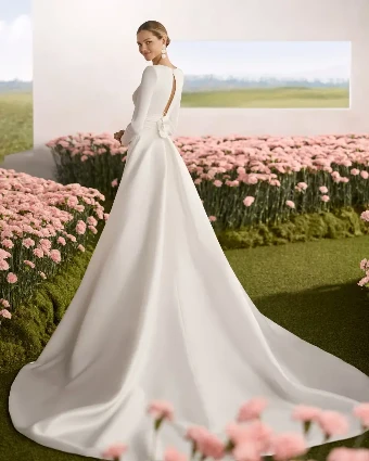 Rasgo By Rosa Clara Price Range: $2999.99 - $7750.00 $2 default Natural thumbnail