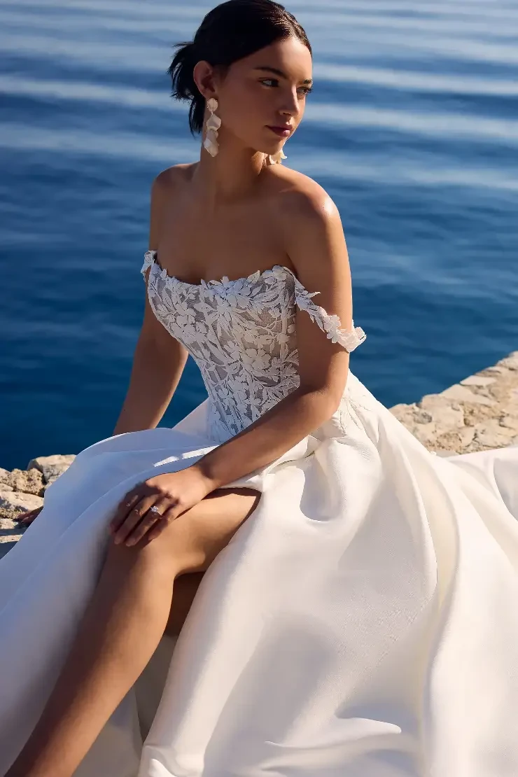 Joey By Sophia Tolli Price Range: $1889.00-$4999.00 #1 Ivory picture