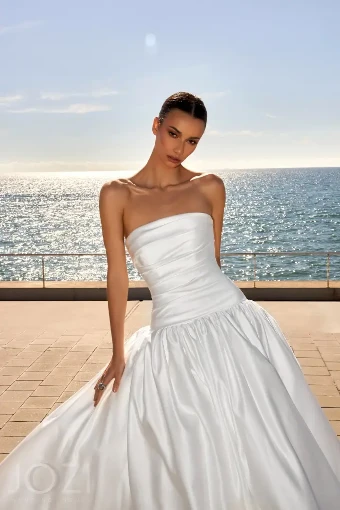 JAY By Gabbiano Price Range: $2699.00 - $4270.00 $0 default Milk thumbnail