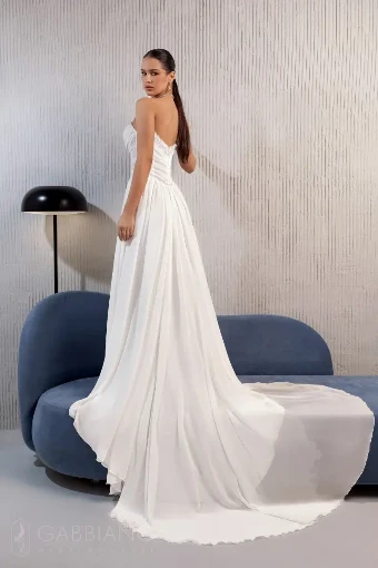 AGGIE By Gabbiano Price Range: $2699.00 - $4270.00 $1 Milk thumbnail