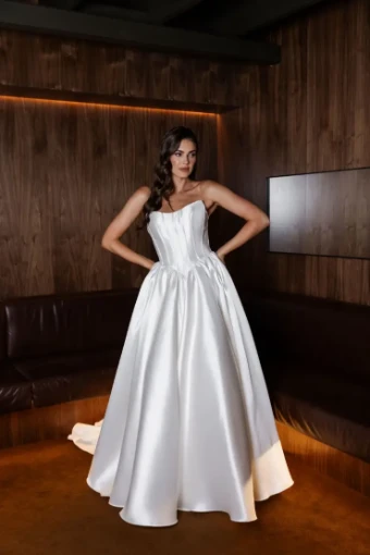 Poppy By Jack Sullivan Price Range: $2,200.00 - $4,750.00 $0 default Ivory thumbnail