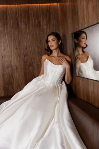 Poppy By Jack Sullivan Price Range: $2,200.00 - $4,750.00 $4 Ivory thumbnail