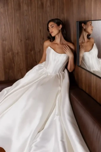 Poppy By Jack Sullivan Price Range: $2,200.00 - $4,750.00 $2 Ivory thumbnail