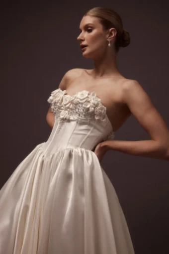 Phoebe By Jack Sullivan Price Range: $2,200.00 - $4,750.00 $1 Vintage Ivory thumbnail