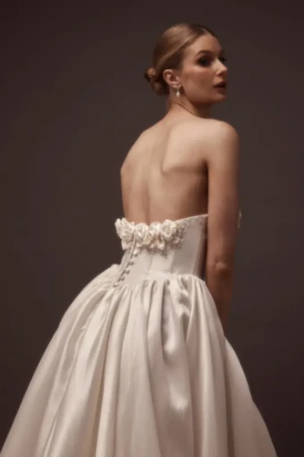 Phoebe By Jack Sullivan Price Range: $2,200.00 - $4,750.00 $3 Vintage Ivory thumbnail