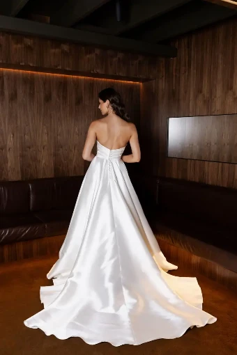 Mariella By Jack Sullivan Price Range: $2,200.00 - $4,750.00 $4 Ivory thumbnail
