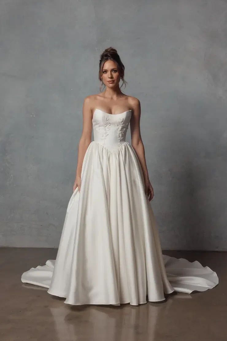 Charlie By Jack Sullivan Price Range: $2,200.00 - $4,750.00 #0 default Ivory picture