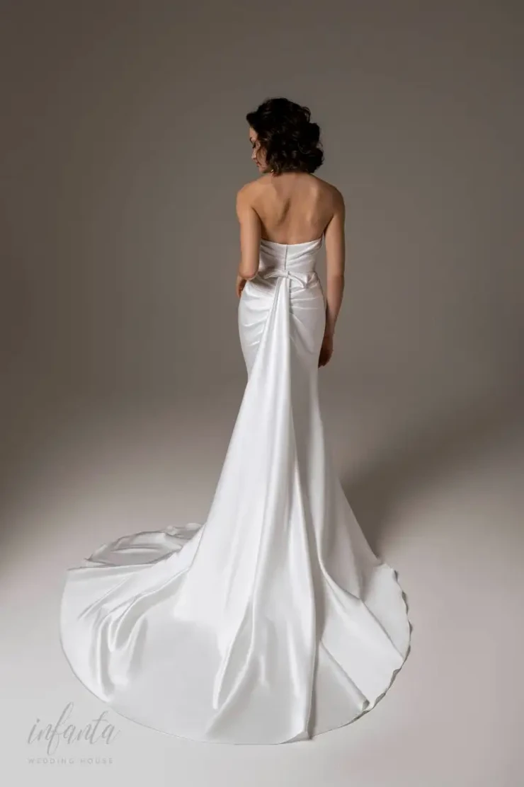BRIDGE By Gabbiano Price Range: $2699.00 - $4270.00 #1 Milk picture