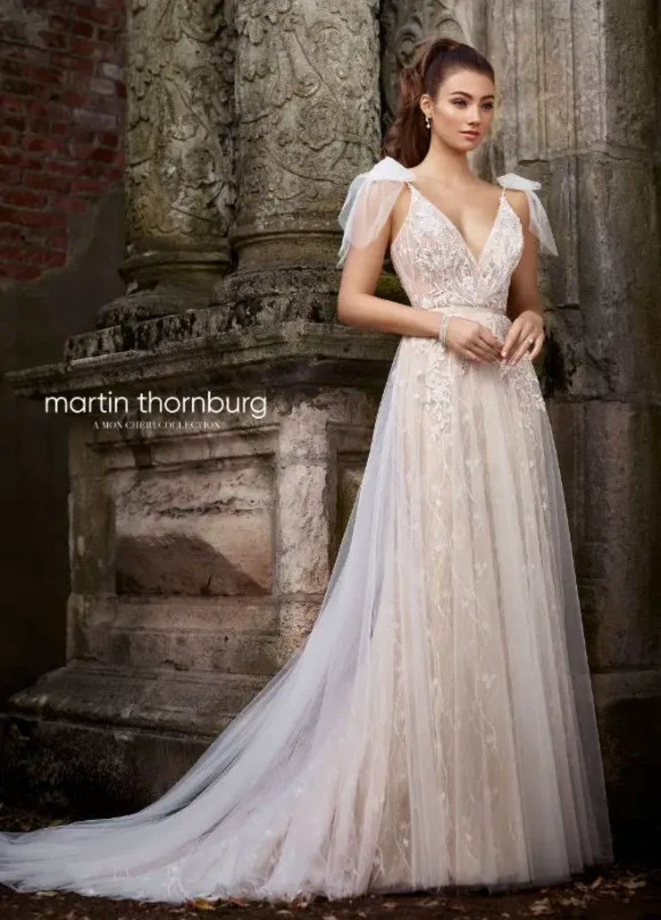 Moira - 119267 By Martin Thornburg Price Range: $2550.00 - $4350.00 #0 default Ivory/Champagne picture