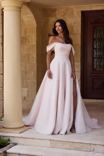 Rianne Buttons By Sophia Tolli Price Range: $1889.00-$4999.00 $0 default Ivory thumbnail
