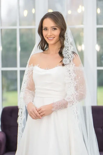 C681A, 108”, Two Tier $4 default Ivory thumbnail