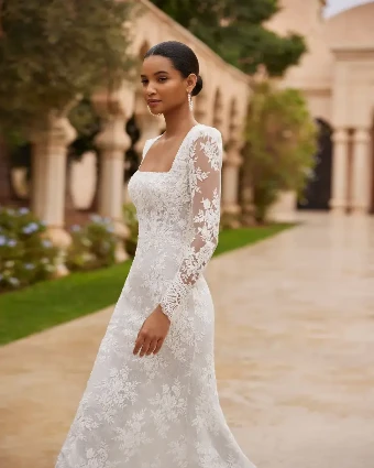 Olivo By Rosa Clara Price Range: $2999.99 - $7750.00 $3 default Natural/Nude thumbnail