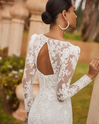 Olivo By Rosa Clara Price Range: $2999.99 - $7750.00 $2 Natural/Nude thumbnail