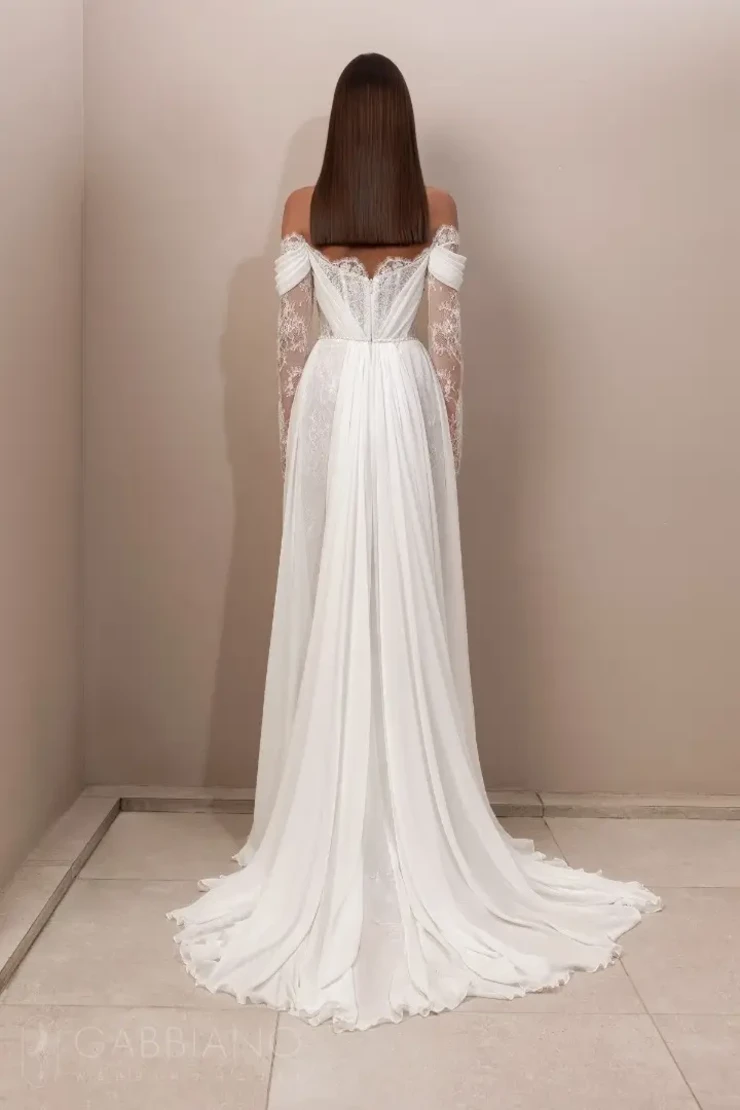 Ranel By Gabbiano Price Range: $2699.00 - $4270.00 #4 default Milk picture