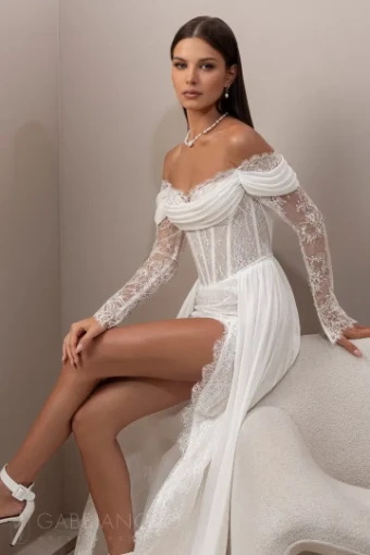 Ranel By Gabbiano Price Range: $2699.00 - $4270.00 $1 Milk thumbnail
