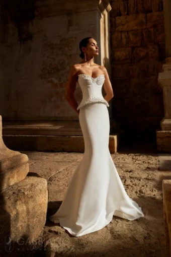 Savia By Gabbiano Price Range: $2699.00 - $4270.00 $0 default Milk thumbnail