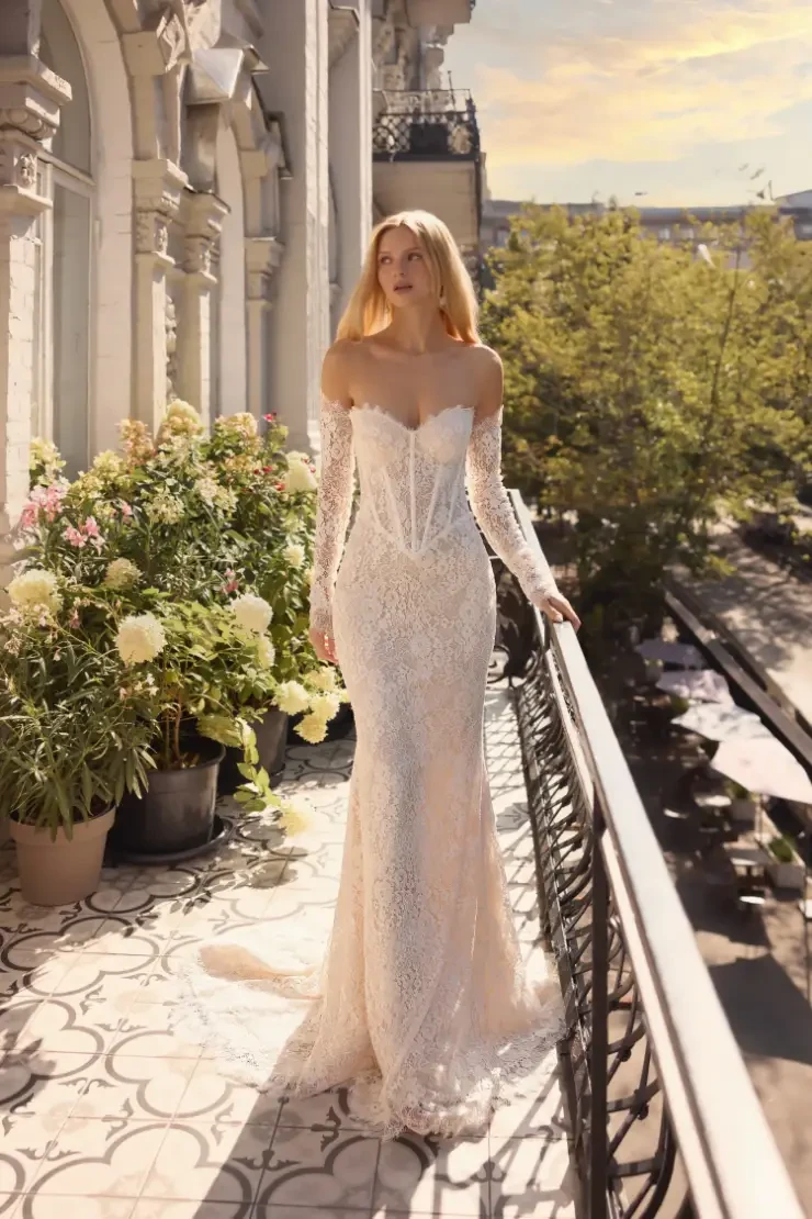 Veyra By Ricca Sposa Price Range: $2999.00 - $8450.00 #0 default Ivory picture