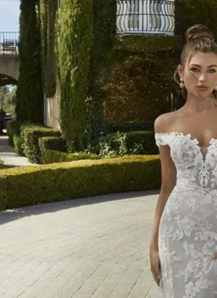 Roxanne By Morilee Price Range: $2200.00 - $5285.00 #1 Ivory/Champagne/Honey picture