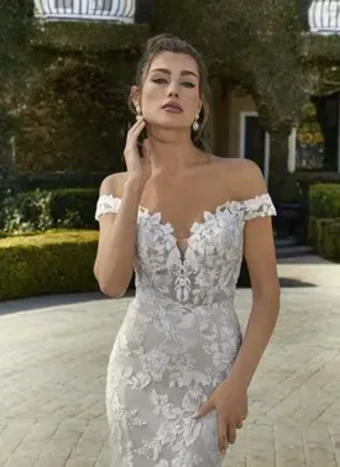 Roxanne By Morilee Price Range: $2200.00 - $5285.00 $2 Ivory/Champagne/Honey thumbnail