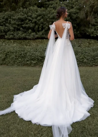 Rosalba Bow By Tania Olsen $1 Vintage White thumbnail