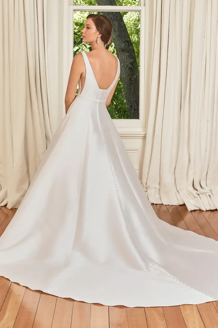 Natalie Grace By Sophia Tolli Price Range: $1889.00-$4999.00 #1 Ivory picture