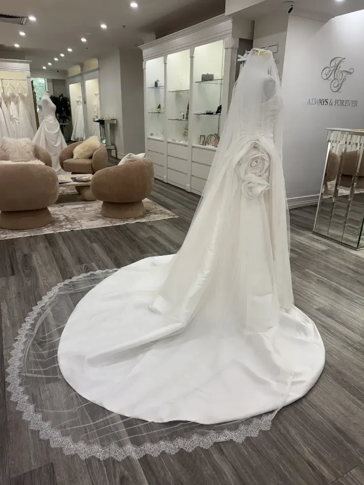 Dainty, 1T, Cathedral 114” #5 Ivory picture