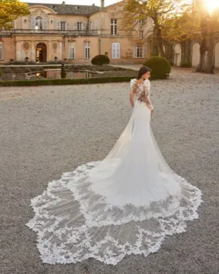 Virrey Overskirt By Rosa Clara Price Range: $2999.99 - $7750.00 #0 default Natural picture