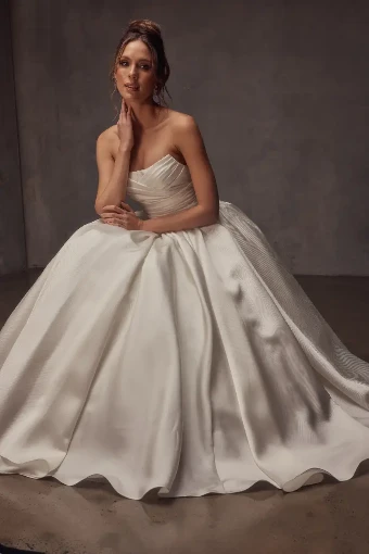 Houdini By Jack Sullivan Wedding Dresses Price Range: $2,200.00 - $4,750.00 $2 Ivory thumbnail