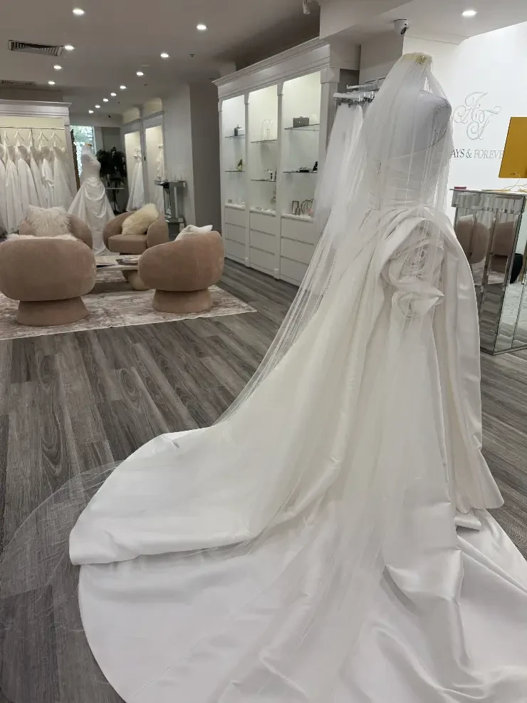 201, 108, 1 Tier, 3/4 width, ruched #0 default Ivory picture