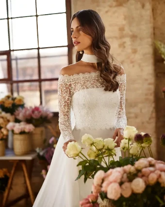 Xandrin Neck Scarf By Rosa Clará Wedding Gowns Price Range: $2999.99 - $7750.00 $1 Natural thumbnail