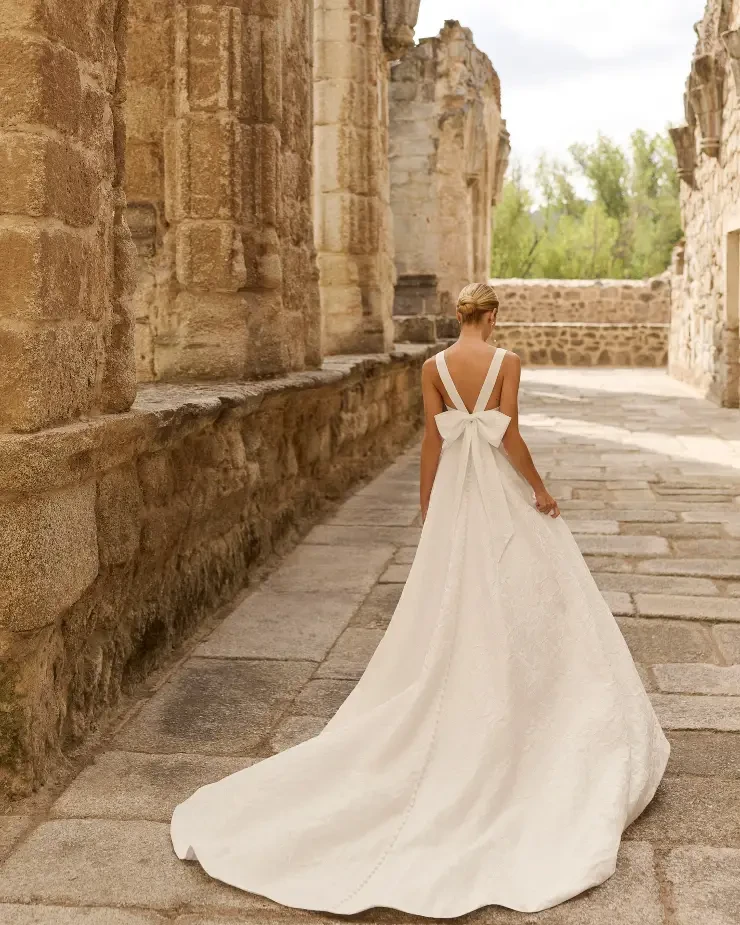 Potosi By Adriana Alier Price Range: $2550.00 - $3450.00 #2 default Natural picture