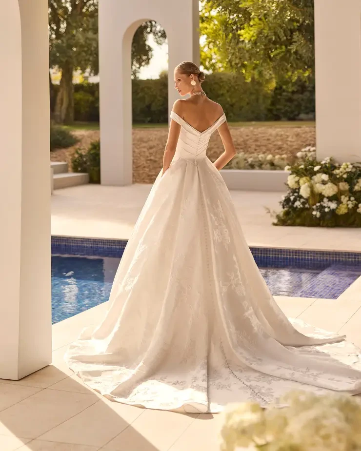 Nupcia By Rosa Clará Wedding Gowns Price Range: $2999.99 - $7750.00 #1 Natural picture