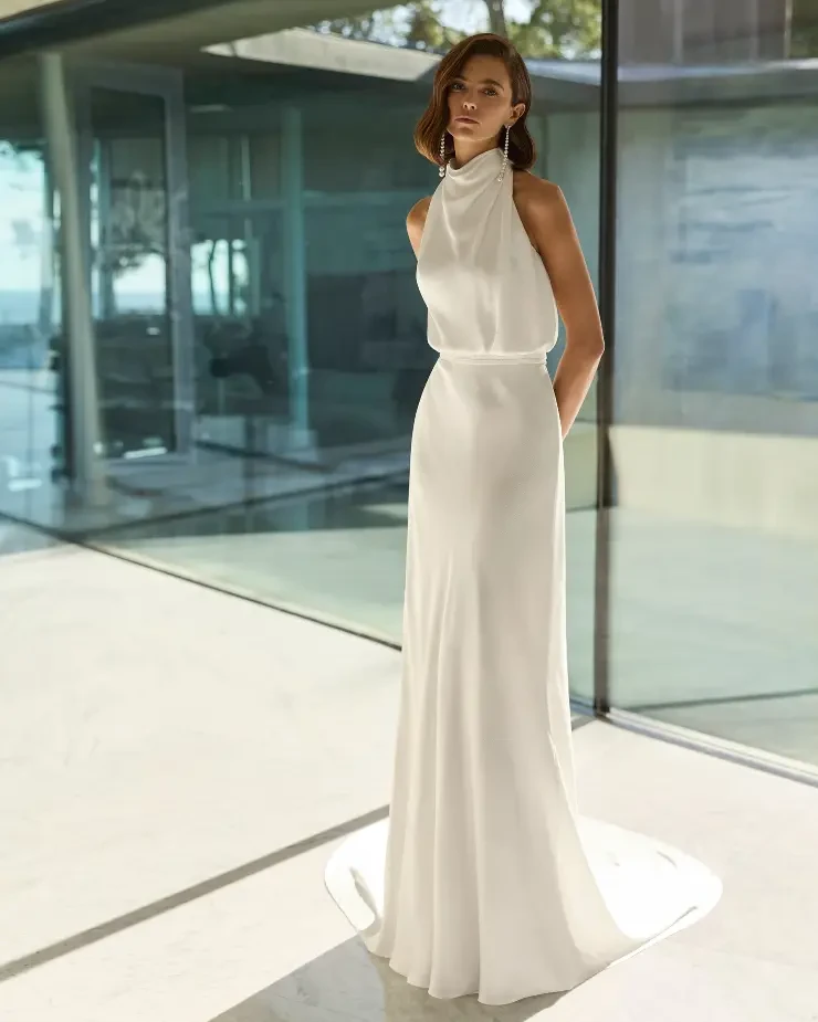 Gialda By Rosa Clará Wedding Gowns Price Range: $2999.99 - $7750.00 #0 default Natural picture