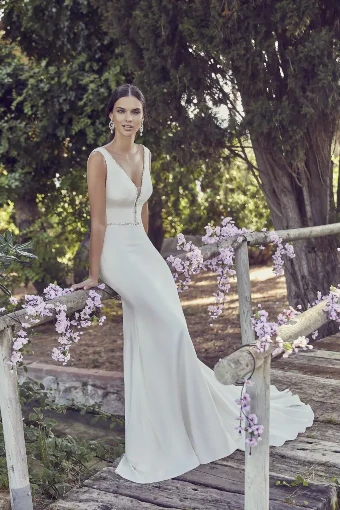 Irsina By Ronald Joyce Price Range: $2500.00 - $5200.00 $1 Ivory/Nude thumbnail