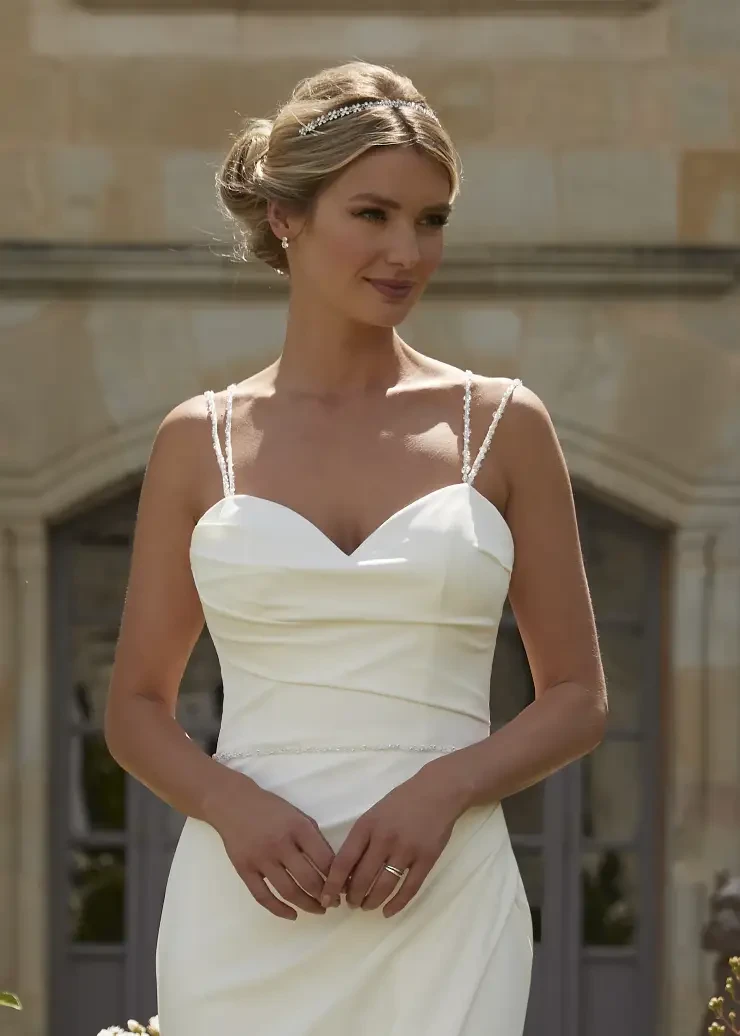 yuna By Romantica of Devon Price Range: $2399.00 - $3899.0 #2 default Ivory picture