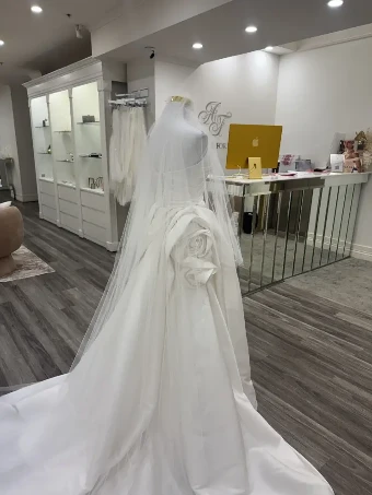 201, 108"/33", 2 tier, 3/4 width, Ruched Top $2 Silk White thumbnail