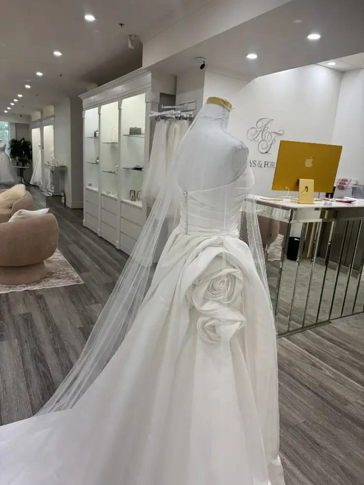 201, 118", 1 tier, 3/4 width, Flat Top #2 default Silk White picture