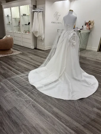 201, 118", 1 tier, 3/4 width, Flat Top $0 default Silk White thumbnail