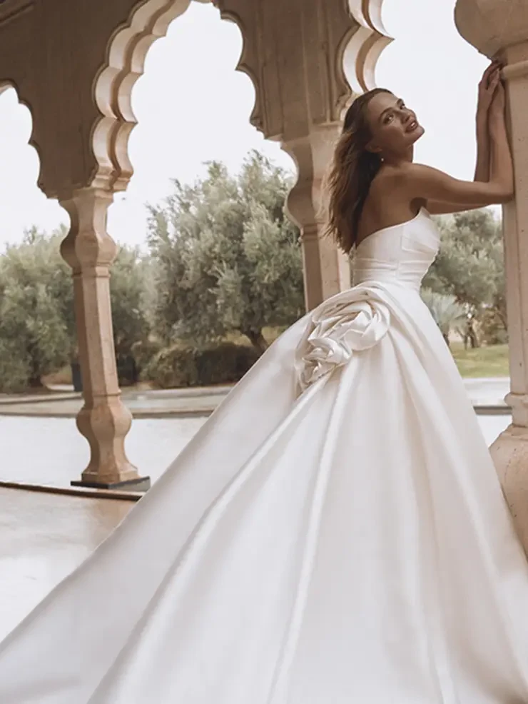 Valencia By Enzoani #6 default Ivory picture