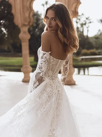 Vanessa By Enzoani $4 Ivory/Sand/Nude thumbnail