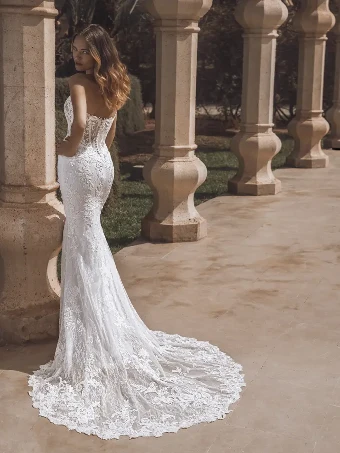 Venice By Enzoani $9 default Ivory/Nude thumbnail