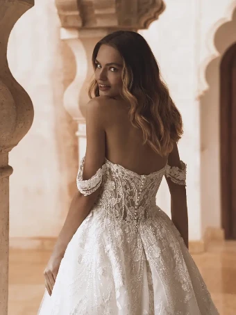 Visha By Enzoani $3 Ivory/Sand/Nude thumbnail