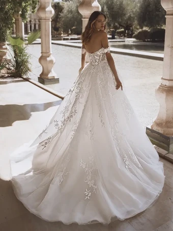 Vogue By Enzoani $4 Ivory/Sand/Nude thumbnail