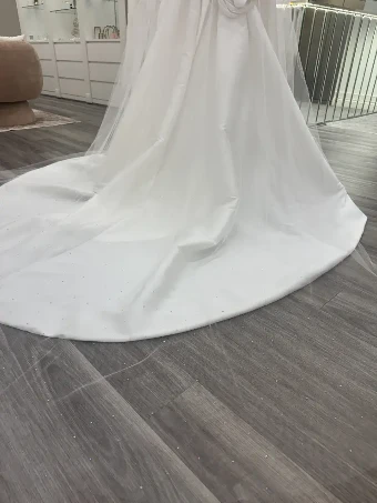 316, 108", 1 tier, full width, raw edge $3 default Silk White thumbnail