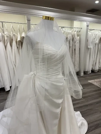314, 108"/30", 2 tier, 3/4 width $1 Ivory thumbnail