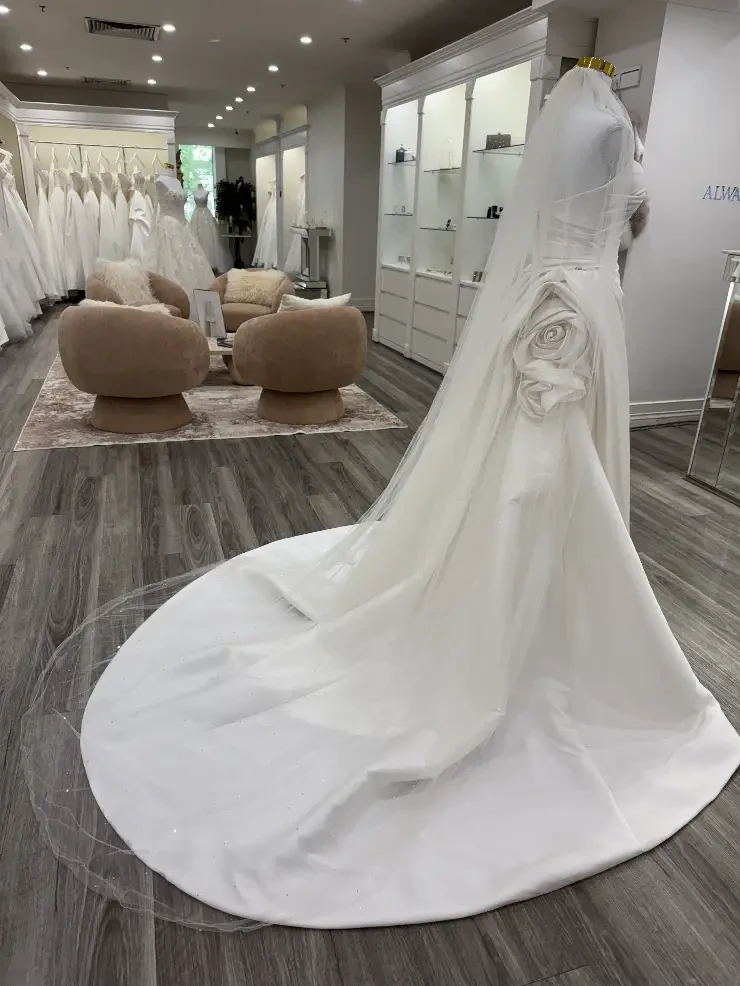 C602C, 98", 1 Tier #3 default Ivory picture